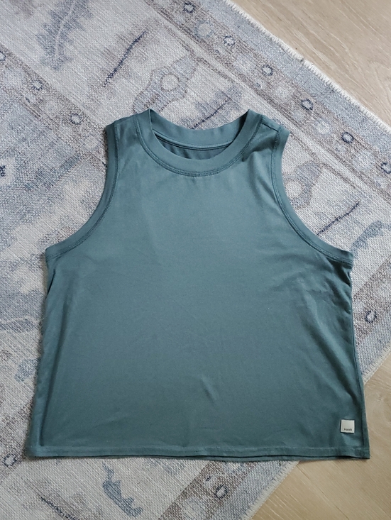 Vuori Tops - Vuori Energy Tank Top Shirt Green Performance Athleisure SzM